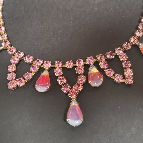1950's vintage pink necklace - Picture 2 of 3